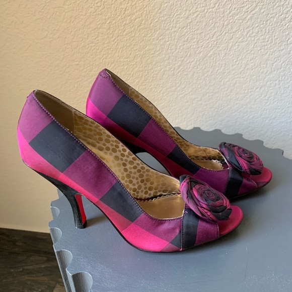 $35🔥Purple/black peep toe heels size US8 or 39 - Picture 3 of 6